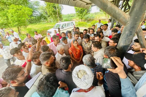 मकराना दौरे पर रहे जिला कलक्टर डॉ. खड़गावत जलभराव से प्रभावित क्षेत्रों का लिया जायजा, अधिकारियों को दिए त्वरित कार्रवाई के निर्देश
